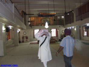 Singhs bringing Guru Granth Sahib Saroops from Mandar