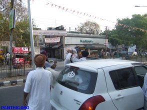 Singhs bringing Guru Granth Sahib Saroops from Mandar