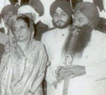 Manjit GK's father Santokh Singh with Indira Gandhi